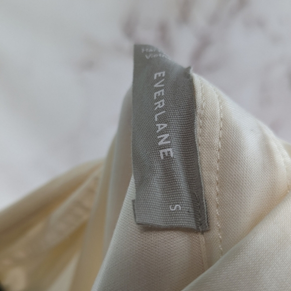 Everlane Shirt Women Small Drapey Square Sandstone Button Short Sleeve Cream - Picture 3 of 16